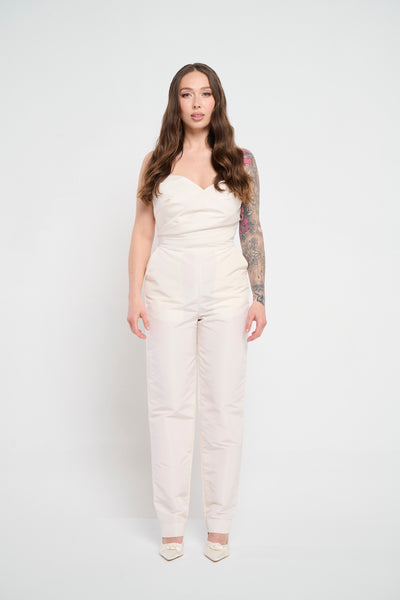 Custom Gown with Side Pockets: Stylish Bridal Wear