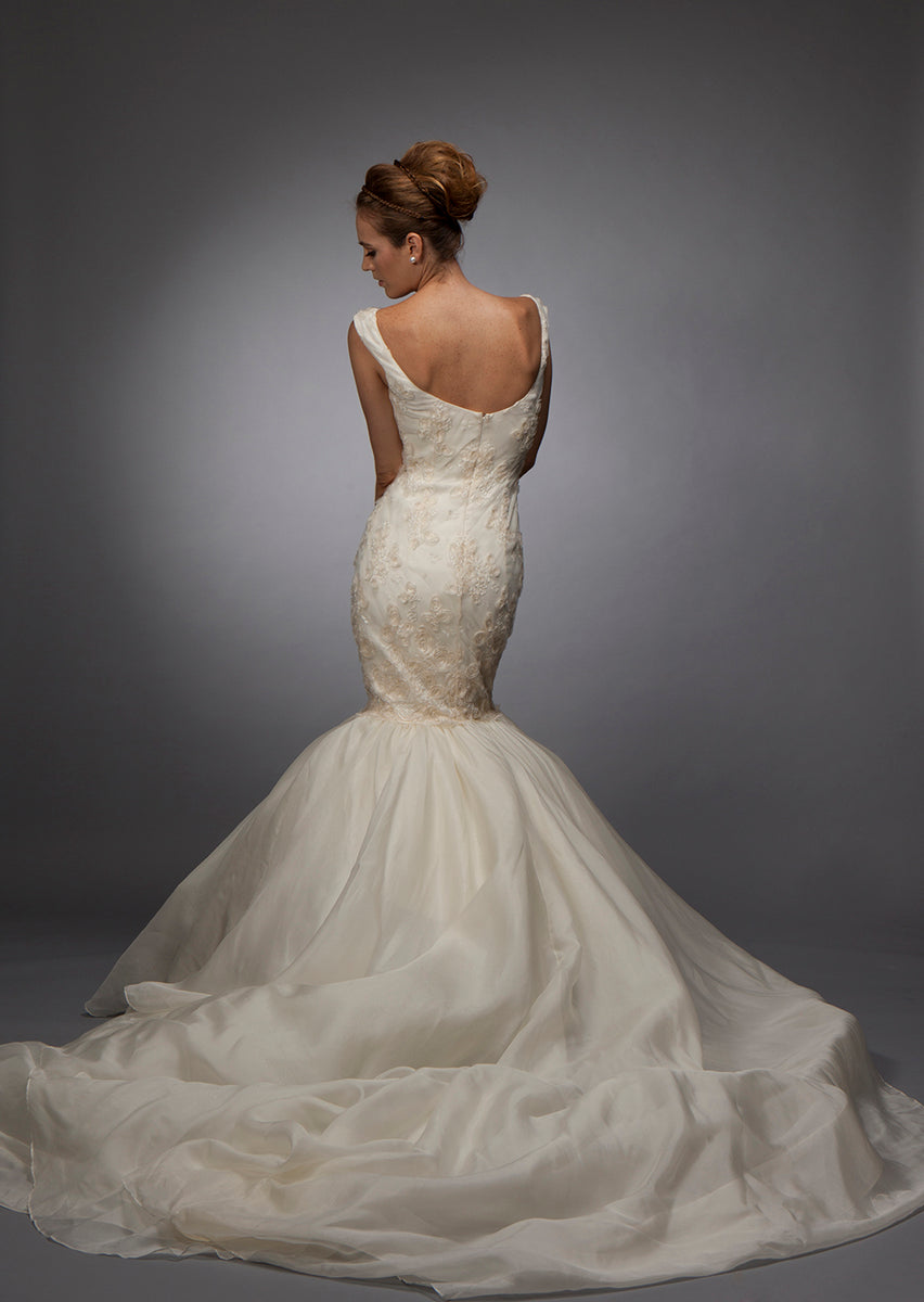 organza mermaid wedding dress with lace up back Mermaid Deep V-neck Backless Lace Wedding Dresses With Chapel Train, MW809