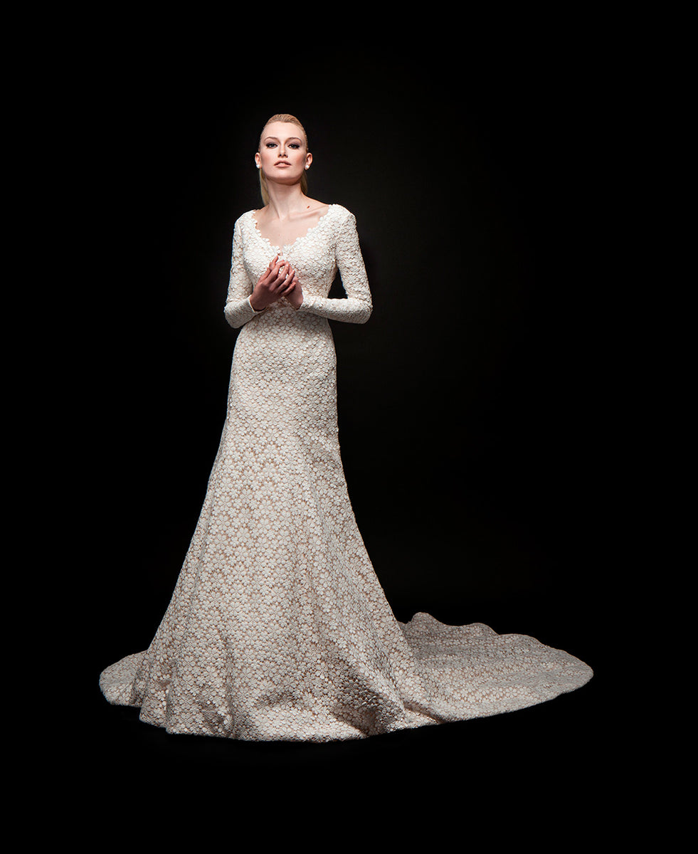 Trendy Modern Lace Long Sleeve Bridal Gown Off White / 0