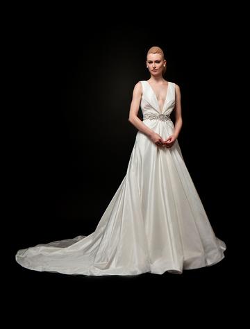 All Brides Hail The A-Line: One Gown To Fit Them All