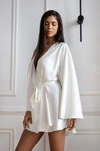 Bride Embroidered Wide Sleeve Robe